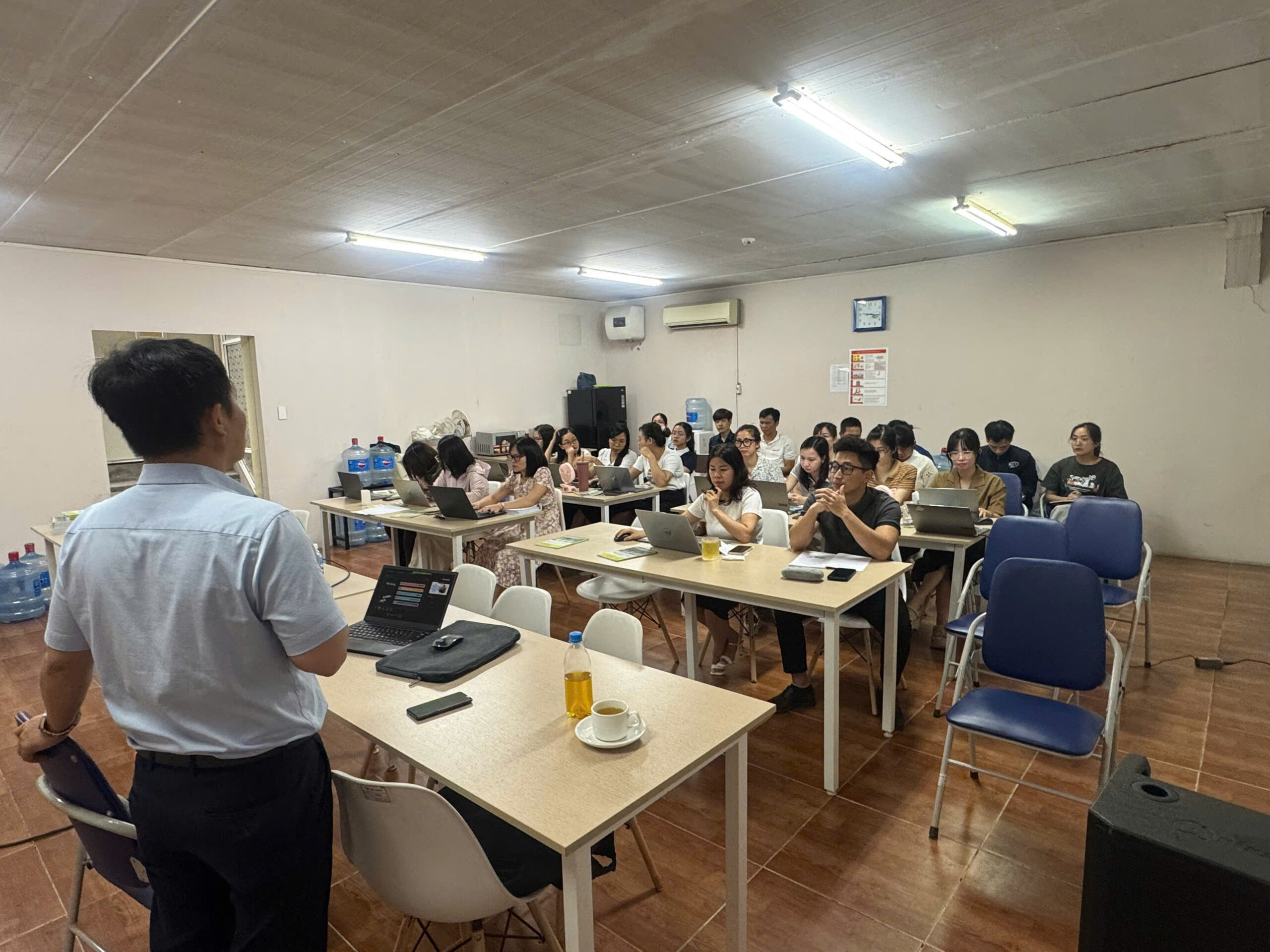 CÔNG TY TNHH MAXRENT VIỆT NAM TỔ CHỨC ĐÀO TẠO AN TOÀN VỆ SINH LAO ĐỘNG CHO NHÂN VIÊN NGÀY 15/07/2025